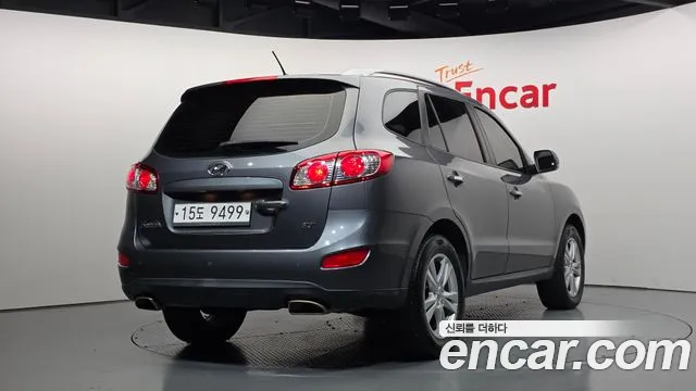 Hyundai Santa Fe 2011 thumb 2