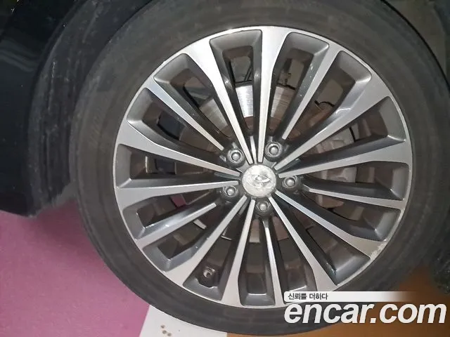 Hyundai Grandeur 2013 thumb 6
