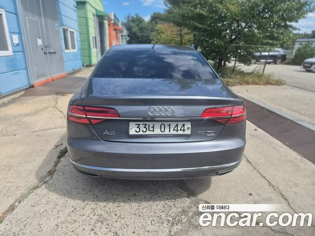 Audi A8 2016 thumb 4