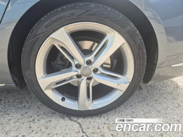 Audi A8 2016 thumb 6