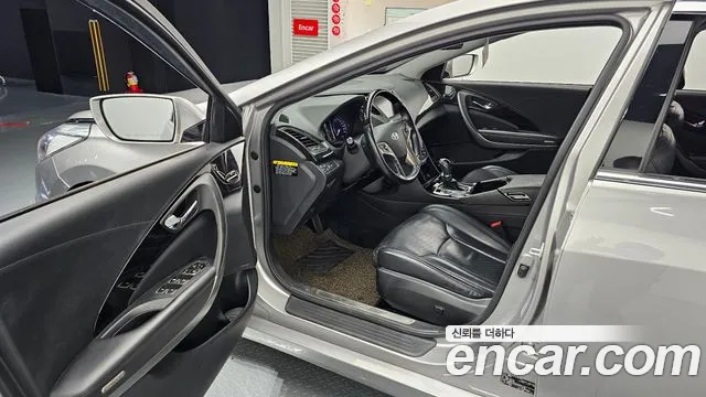 Hyundai Grandeur 2012 thumb 10