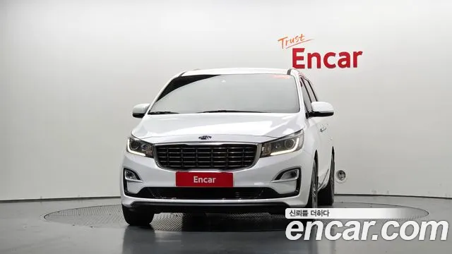 Kia Carnival 2018 thumb 2