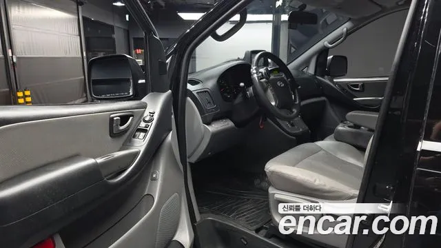 Hyundai Starex 2015 thumb 9