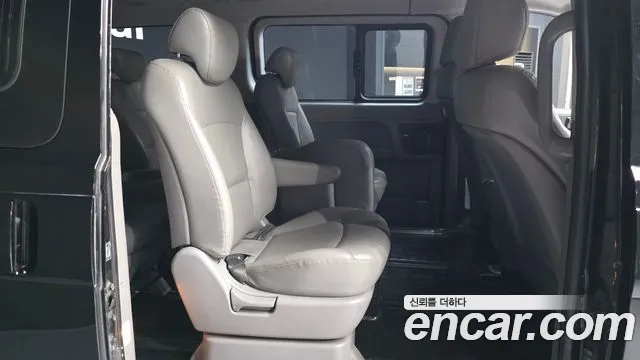 Hyundai Starex 2015 thumb 11