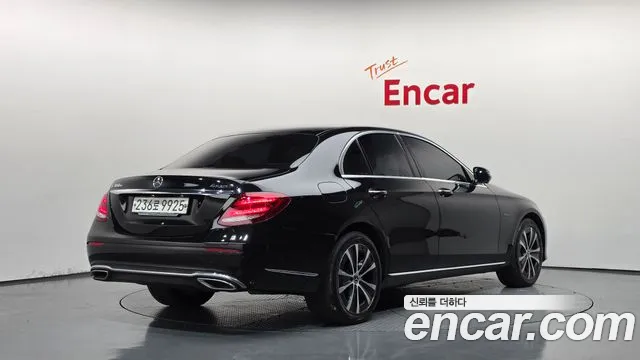 Mercedes-Benz E-Класс 2020 thumb 2