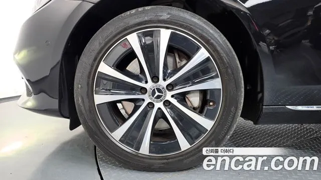 Mercedes-Benz E-Класс 2020 thumb 5