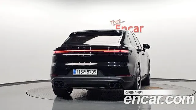 Porsche Cayenne 2025 thumb 3