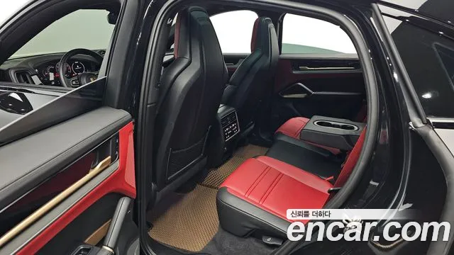 Porsche Cayenne 2025 thumb 11