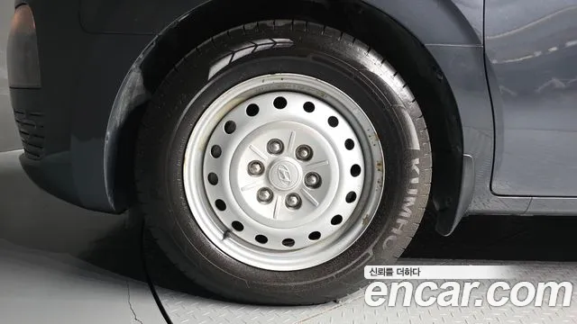 Hyundai Staria 2022 thumb 5