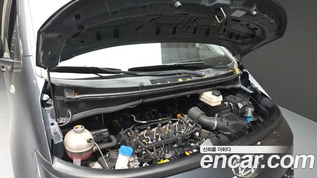 Hyundai Staria 2022 thumb 6