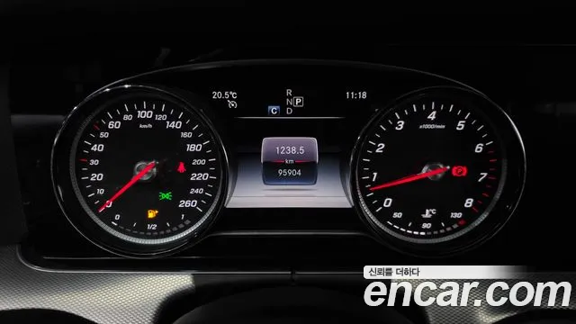 Mercedes-Benz E-Класс 2019 thumb 8