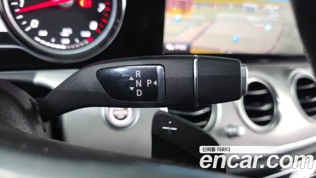 Mercedes-Benz E-Класс 2019 thumb 9