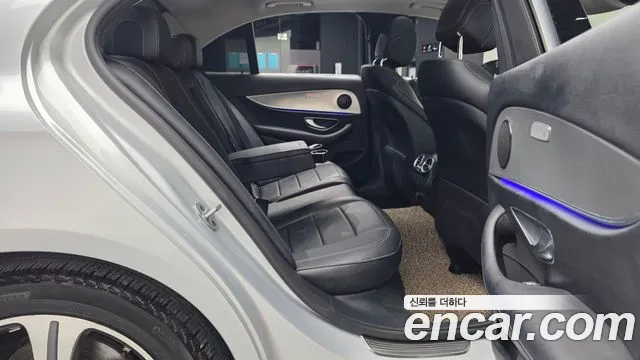 Mercedes-Benz E-Класс 2019 thumb 12