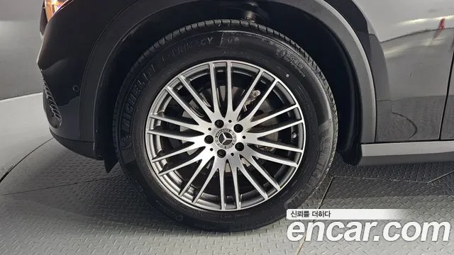 Mercedes-Benz GLC 2025 thumb 4