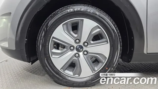 Kia Niro 2019 thumb 5