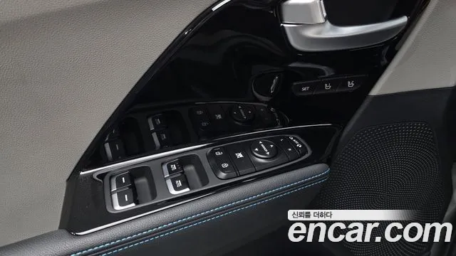 Kia Niro 2019 thumb 12