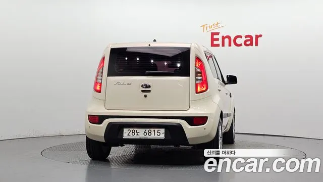 Kia Soul 2011 thumb 4