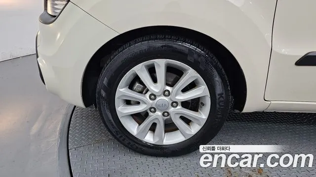 Kia Soul 2011 thumb 5