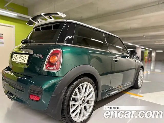 MINI Hatch 2009 thumb 2