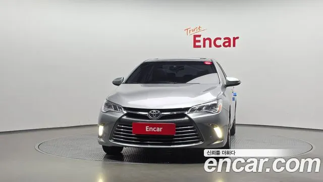 Toyota Camry 2017 thumb 3