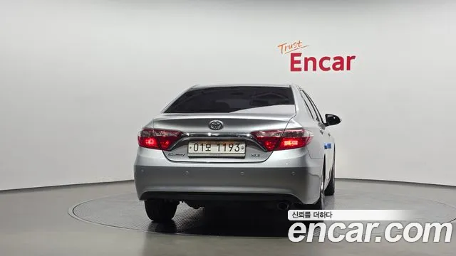 Toyota Camry 2017 thumb 4