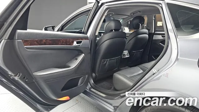 Hyundai Genesis 2016 thumb 12