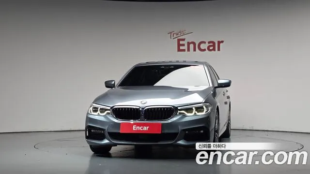 BMW 5-Series 2017 thumb 2