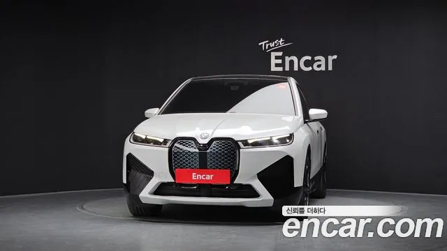 BMW iX 2023 thumb 3