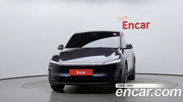 Tesla Model Y 2026 thumb 3