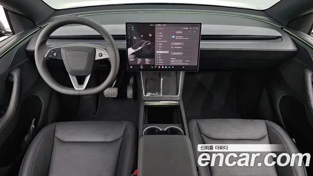 Tesla Model Y 2026 thumb 7