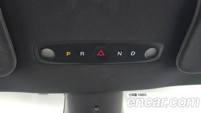 Tesla Model Y 2026 thumb 9