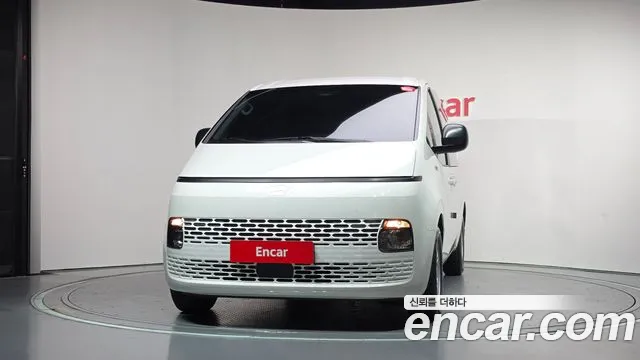 Hyundai Staria 2025 thumb 3