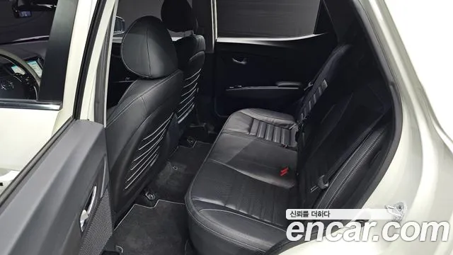 KG_Mobility_Ssangyong TIBOLI 2017 thumb 12