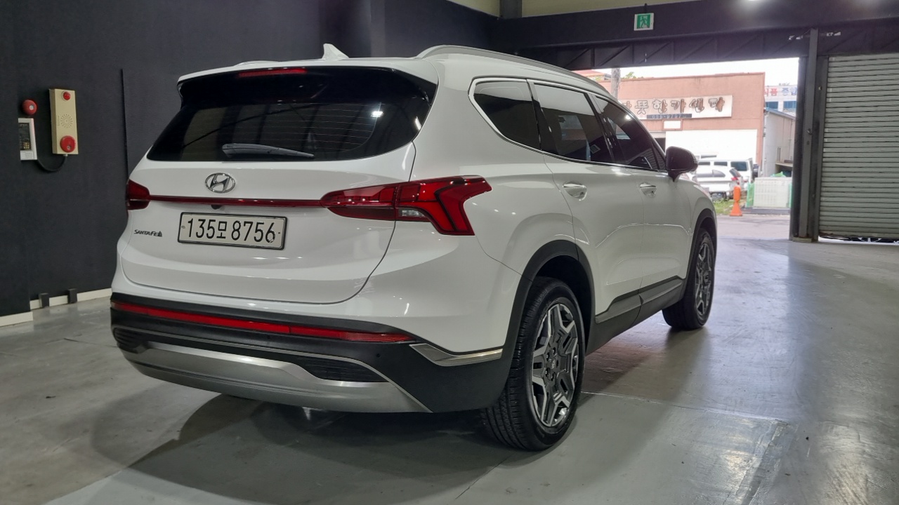Hyundai Santa Fe 2023 thumb 2