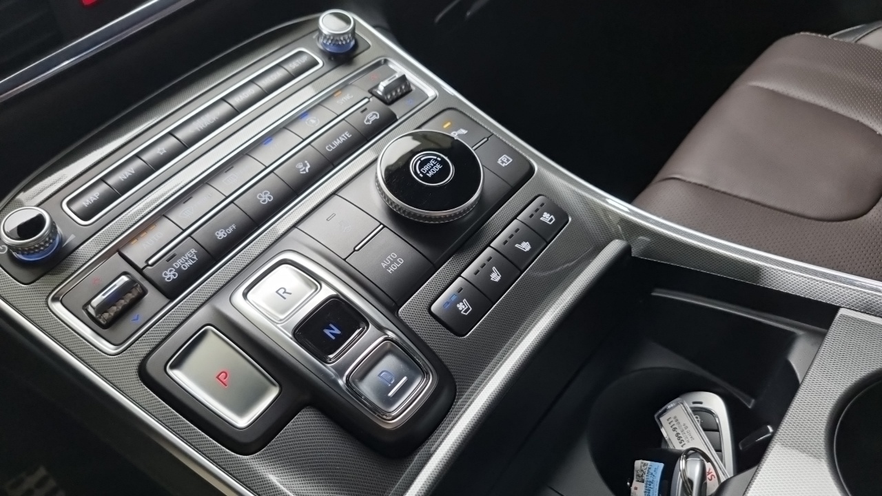 Hyundai Santa Fe 2023 thumb 9
