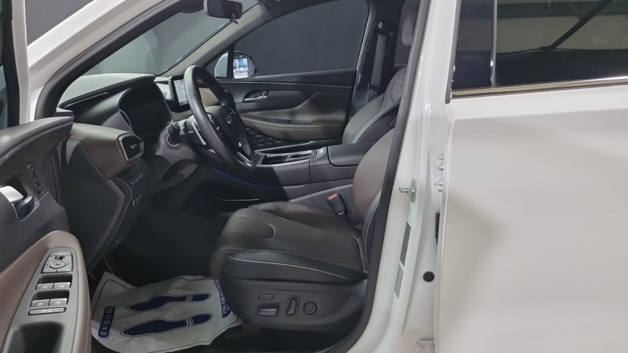 Hyundai Santa Fe 2023 thumb 10