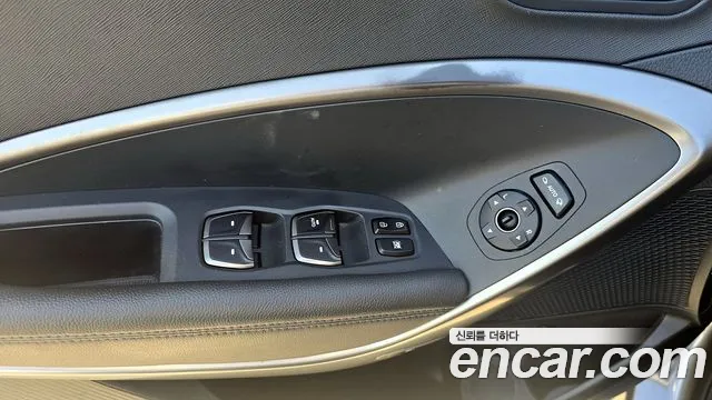 Hyundai Santa Fe 2016 thumb 7