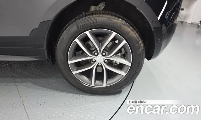 Land Rover Range Rover Evoque 2026 thumb 4