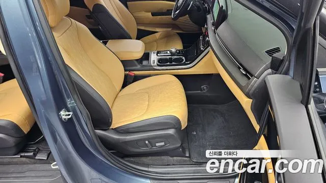 Kia Carnival 2021 thumb 12
