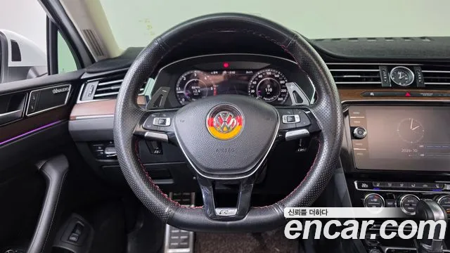 Volkswagen Passat (North America and China) 2018 thumb 12
