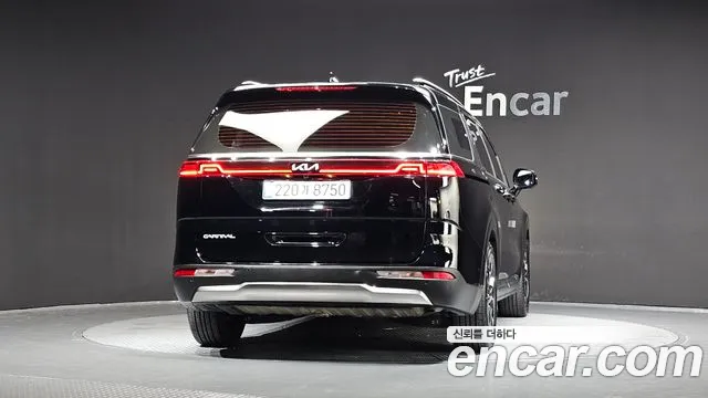 Kia Carnival 2022 thumb 4