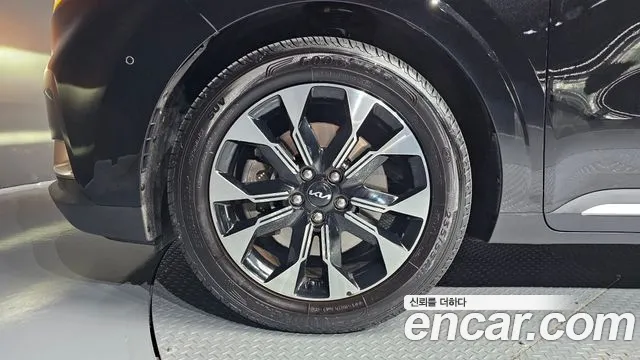 Kia Carnival 2022 thumb 5