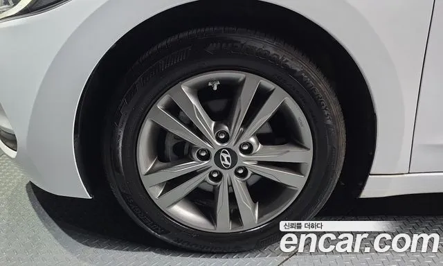 Hyundai Avante 2015 thumb 5