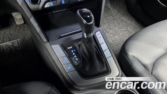 Hyundai Avante 2015 thumb 9