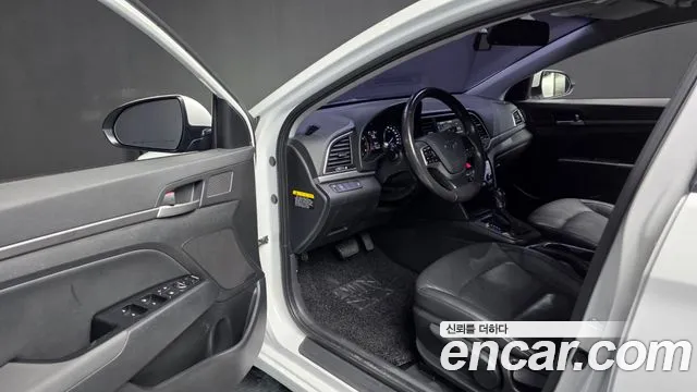Hyundai Avante 2015 thumb 10
