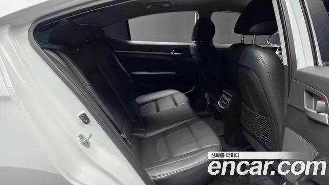 Hyundai Avante 2015 thumb 12