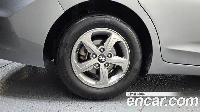Hyundai Avante 2016 thumb 5
