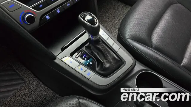 Hyundai Avante 2016 thumb 9