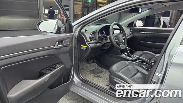 Hyundai Avante 2016 thumb 10