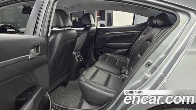 Hyundai Avante 2016 thumb 12